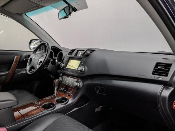 Toyota Highlander II (XU40) Рестайлинг с пробегом 2012 года, цена 2 750 000 рублей, 76643 км, внедорожник, Автокод Объявления