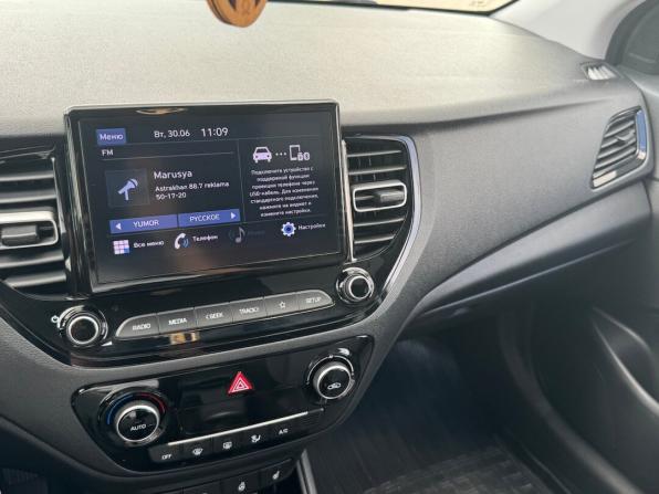 Hyundai Solaris II Рестайлинг с пробегом 2021 года, цена 1 599 900 рублей, 98870 км, седан, Автокод Объявления