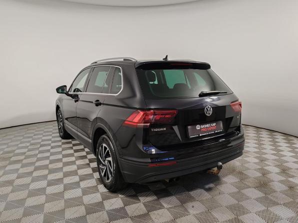 Volkswagen Tiguan II с пробегом 2018 года, цена 1 875 000 рублей, 219731 км, внедорожник, Автокод Объявления