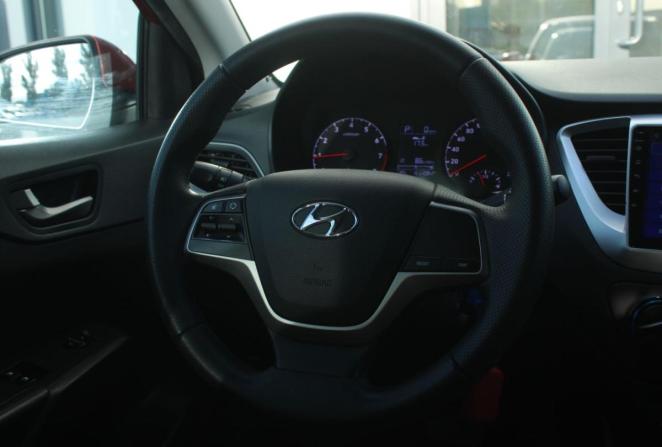 Hyundai Solaris I Рестайлинг с пробегом 2017 года, цена 1 190 000 рублей, 151096 км, седан, Автокод Объявления