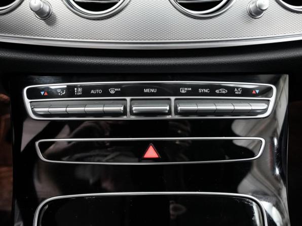 Mercedes-Benz E-Класс V (W213 S213 C238) с пробегом 2019 года, цена 2 890 000 рублей, 152008 км, седан, Автокод Объявления