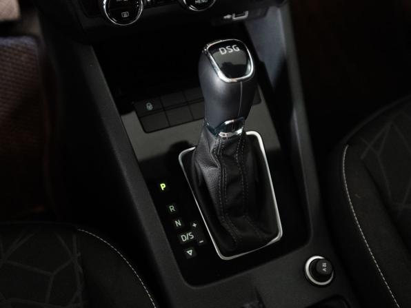 Skoda Octavia III (A7) Рестайлинг с пробегом 2018 года, цена 2 299 000 рублей, 78592 км, лифтбек, Автокод Объявления