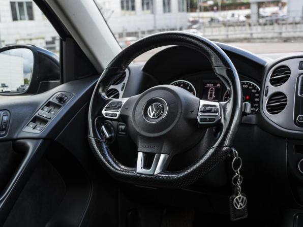 Volkswagen Tiguan I Рестайлинг с пробегом 2016 года, цена 1 347 000 рублей, 150560 км, внедорожник, Автокод Объявления