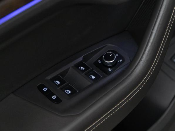 Volkswagen Touareg III с пробегом 2019 года, цена 4 246 900 рублей, 169765 км, внедорожник, Автокод Объявления