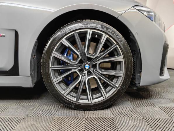 BMW 7 серии VI (G11/G12) Рестайлинг с пробегом 2021 года, цена 6 399 000 рублей, 102872 км, седан, Автокод Объявления