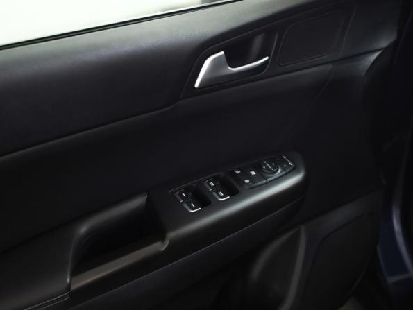 Kia Sportage IV Рестайлинг с пробегом 2019 года, цена 1 999 000 рублей, 117598 км, внедорожник, Автокод Объявления