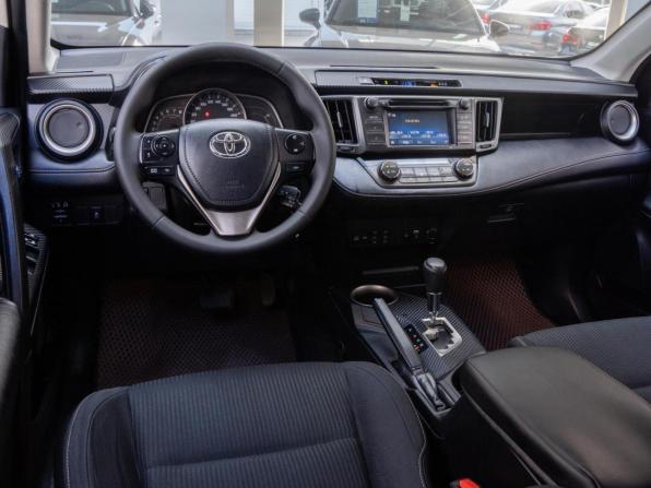 Toyota RAV4 IV (XA40) с пробегом 2015 года, цена 1 790 000 рублей, 207048 км, внедорожник, Автокод Объявления
