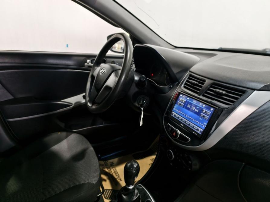 Hyundai Solaris I Курск  - изображение 6