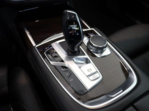 BMW 7 серии VI (G11/G12) с пробегом 2016 года, цена 3 900 000 рублей, 92075 км, седан, Автокод Объявления