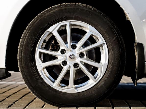Renault Fluence I Рестайлинг с пробегом 2013 года, цена 680 000 рублей, 260984 км, седан, Автокод Объявления