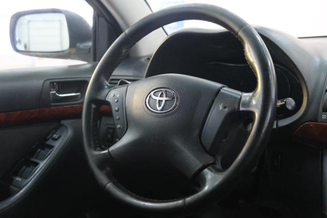 Toyota Avensis II с пробегом 2004 года, цена 749 000 рублей, 296000 км, седан, Автокод Объявления