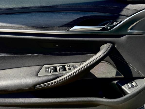 BMW 5 серии VII (G30/G31/G38) Рестайлинг с пробегом 2020 года, цена 4 950 000 рублей, 107654 км, седан, Автокод Объявления