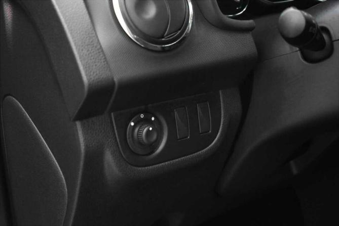 Renault Sandero II с пробегом 2016 года, цена 985 000 рублей, 145883 км, хэтчбек, Автокод Объявления