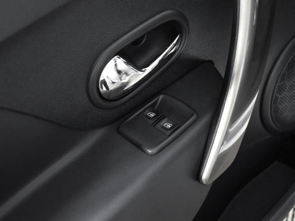 Renault Logan II с пробегом 2015 года, цена 729 000 рублей, 82000 км, седан, Автокод Объявления