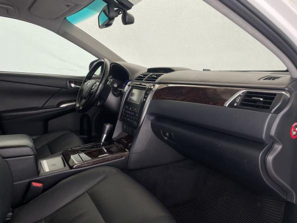 Toyota Camry VII (XV50) Рестайлинг с пробегом 2015 года, цена 1 712 000 рублей, 220291 км, седан, Автокод Объявления