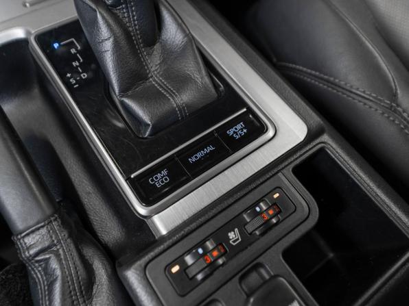 Toyota Land Cruiser Prado 150 Series Рестайлинг 2 с пробегом 2018 года, цена 4 850 000 рублей, 207932 км, внедорожник, Автокод Объявления