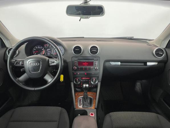 Audi A3 II (8P) Рестайлинг 2 с пробегом 2012 года, цена 900 000 рублей, 201790 км, хэтчбек, Автокод Объявления