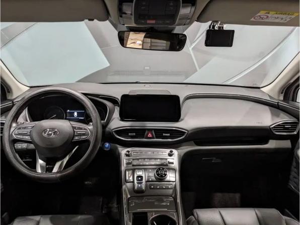 Hyundai Santa Fe IV Рестайлинг с пробегом 2022 года, цена 3 879 900 рублей, 42005 км, внедорожник, Автокод Объявления