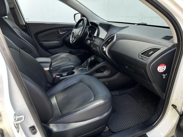 Hyundai ix35 I Рестайлинг с пробегом 2015 года, цена 1 420 000 рублей, 215784 км, внедорожник, Автокод Объявления