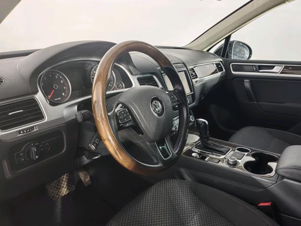 Volkswagen Touareg II Рестайлинг с пробегом 2015 года, цена 2 139 000 рублей, 151000 км, внедорожник, Автокод Объявления