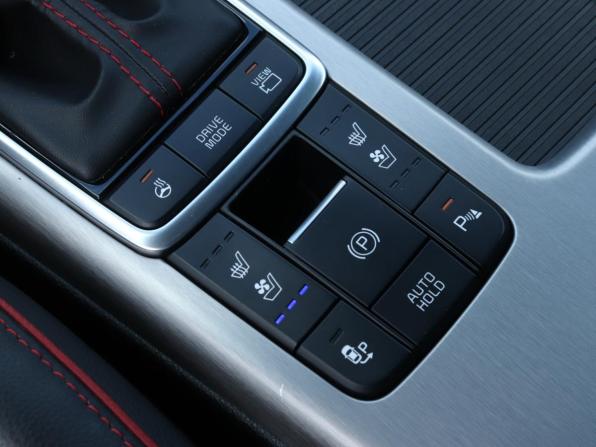 Kia Optima IV Рестайлинг с пробегом 2020 года, цена 2 460 000 рублей, 65555 км, седан, Автокод Объявления