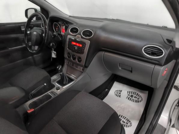 Ford Focus II Рестайлинг с пробегом 2010 года, цена 489 900 рублей, 220240 км, седан, Автокод Объявления