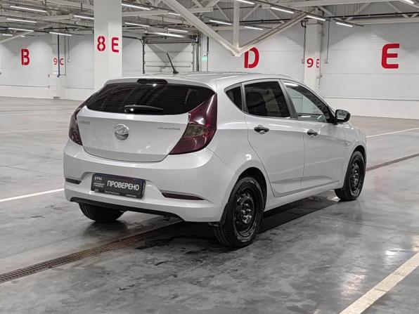 Hyundai Solaris I Рестайлинг с пробегом 2015 года, цена 905 000 рублей, 125448 км, хэтчбек, Автокод Объявления