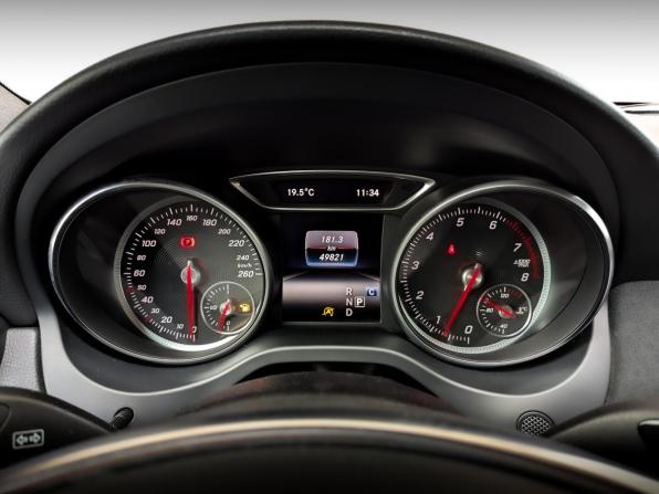 Mercedes-Benz GLA I (X156) Рестайлинг с пробегом 2019 года, цена 2 595 000 рублей, 49821 км, внедорожник, Автокод Объявления