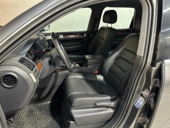 Volkswagen Touareg I Рестайлинг с пробегом 2008 года, цена 960 000 рублей, 268000 км, внедорожник, Автокод Объявления