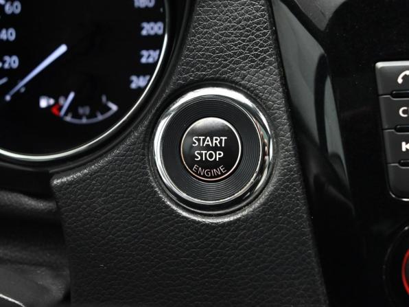 Nissan Qashqai II с пробегом 2016 года, цена 1 950 000 рублей, 127000 км, внедорожник, Автокод Объявления