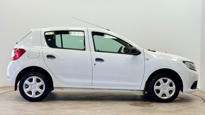 Renault Sandero II с пробегом 2016 года, цена 830 000 рублей, 73636 км, хэтчбек, Автокод Объявления