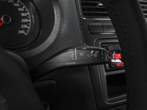 Volkswagen Polo V Рестайлинг с пробегом 2016 года, цена 680 000 рублей, 486601 км, седан, Автокод Объявления