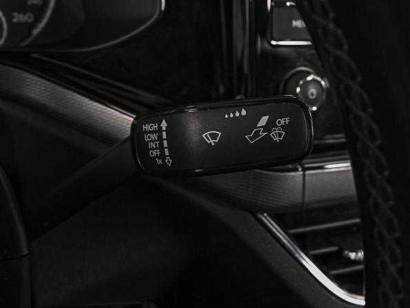 Volkswagen Polo V Рестайлинг с пробегом 2020 года, цена 1 290 000 рублей, 236949 км, седан, Автокод Объявления
