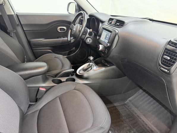 Kia Soul II Рестайлинг с пробегом 2018 года, цена 1 550 000 рублей, 106000 км, хэтчбек, Автокод Объявления
