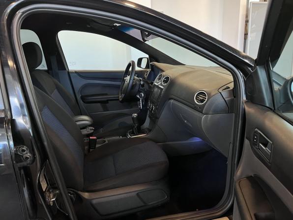 Ford Focus II с пробегом 2006 года, цена 310 000 рублей, 293020 км, седан, Автокод Объявления
