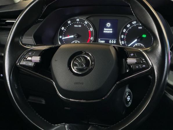 Skoda Octavia IV (A8) с пробегом 2021 года, цена 2 199 900 рублей, 106856 км, лифтбек, Автокод Объявления