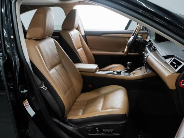 Lexus ES VI Рестайлинг с пробегом 2017 года, цена 2 550 000 рублей, 144292 км, седан, Автокод Объявления