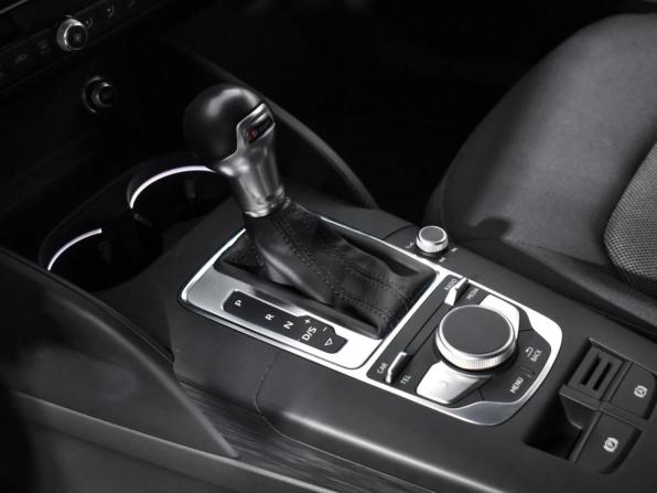 Audi A3 III (8V) Рестайлинг с пробегом 2019 года, цена 2 248 900 рублей, 74018 км, седан, Автокод Объявления