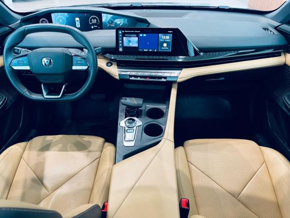 Changan UNI-V I с пробегом 2022 года, цена 1 800 000 рублей, 86000 км, лифтбек, Автокод Объявления
