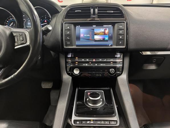 Jaguar F-Pace I с пробегом 2017 года, цена 2 305 000 рублей, 131721 км, внедорожник, Автокод Объявления
