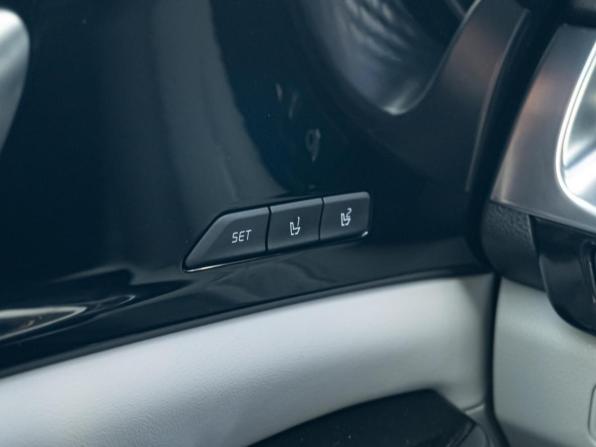 Kia Carnival IV с пробегом 2022 года, цена 4 710 000 рублей, 26450 км, минивэн, Автокод Объявления