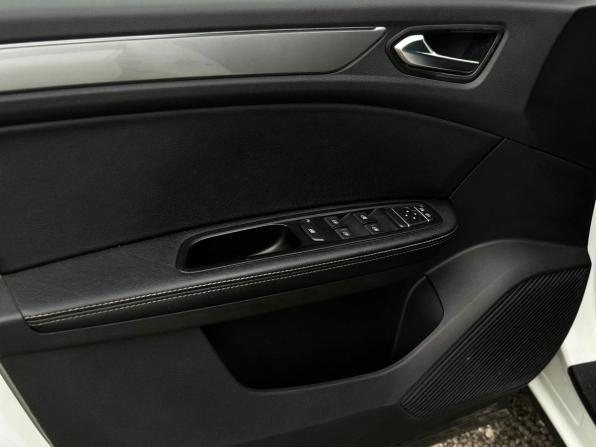 Renault Arkana I с пробегом 2021 года, цена 1 400 000 рублей, 63821 км, внедорожник, Автокод Объявления