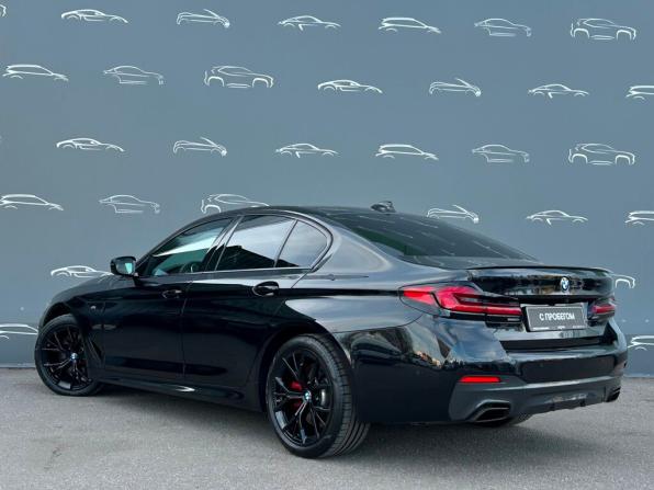 BMW 5 серии VII (G30/G31/G38) Рестайлинг с пробегом 2023 года, цена 7 250 000 рублей, 56700 км, седан, Автокод Объявления