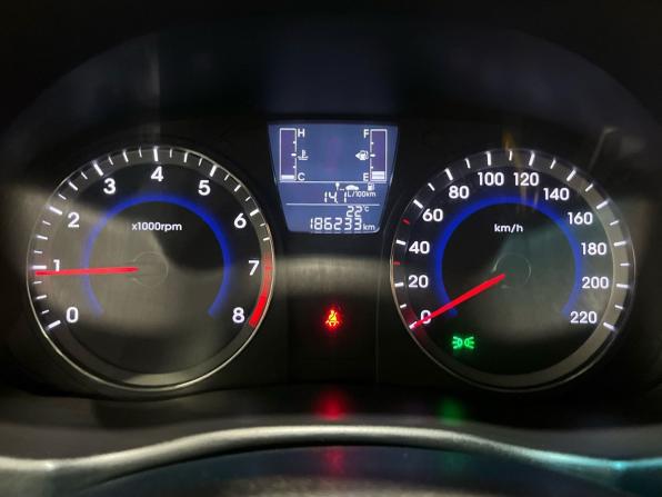 Hyundai Solaris I Рестайлинг с пробегом 2014 года, цена 730 000 рублей, 186230 км, седан, Автокод Объявления