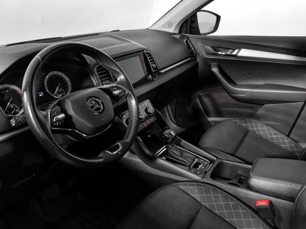 Skoda Karoq I с пробегом 2021 года, цена 2 247 960 рублей, 91745 км, внедорожник, Автокод Объявления