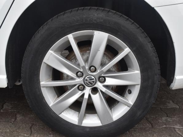 Volkswagen Polo V Рестайлинг с пробегом 2015 года, цена 874 000 рублей, 85061 км, седан, Автокод Объявления