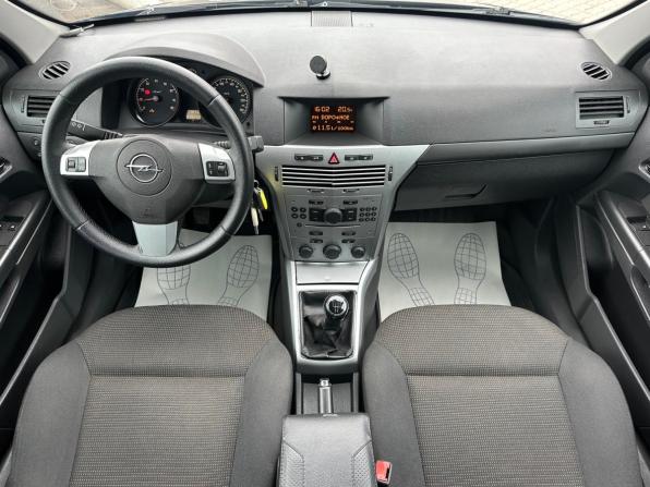 Opel Astra H Рестайлинг с пробегом 2012 года, цена 520 000 рублей, 179000 км, седан, Автокод Объявления