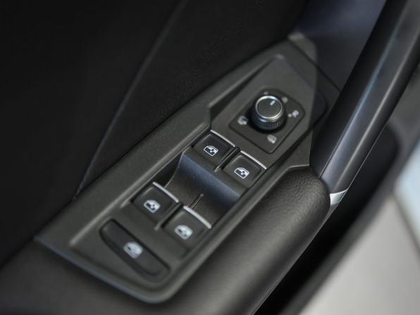 Volkswagen Tiguan II с пробегом 2018 года, цена 2 799 000 рублей, 180028 км, внедорожник, Автокод Объявления