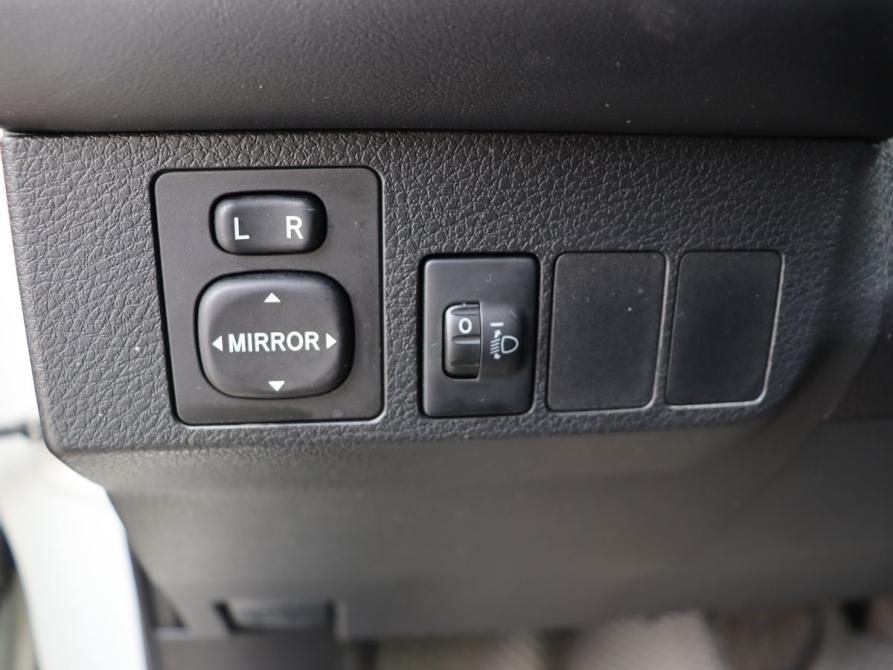 Toyota RAV4 IV (XA40) Рестайлинг Москва  - изображение 12