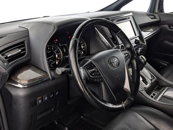 Toyota Alphard III Рестайлинг с пробегом 2018 года, цена 5 300 000 рублей, 70043 км, минивэн, Автокод Объявления